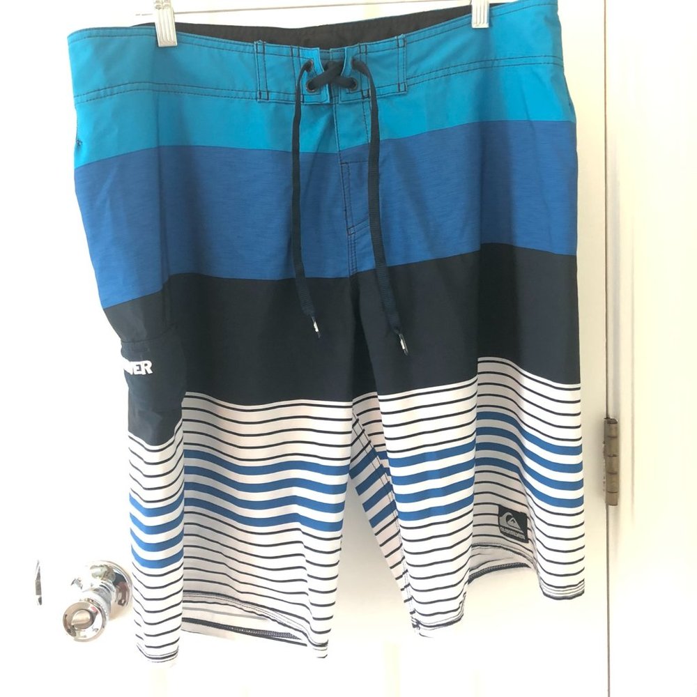 Men's 36 Quiksilver Swim Shorts